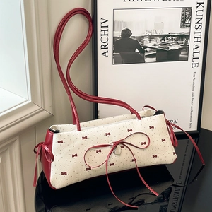 Sac à épaule chic en toile à nœud rouge avec motif à pois et pendentif cœur