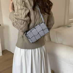 Chic woven-texture small square shoulder bag with vintage monochrome pattern for women
