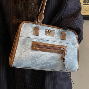 Sac à épaule rétro en denim et cuir pour femme avec logo en métal et grande capacité