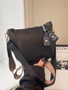 Minimalistische zwarte PU-leren crossbody tas met brede riem met geometrisch patroon