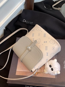 Fashion Women PU Leather Bucket Bag Heart Metal Lock Cat Bow Print Crossbody Shoulder Bag Plush Charm Cartoon Small Square Bag