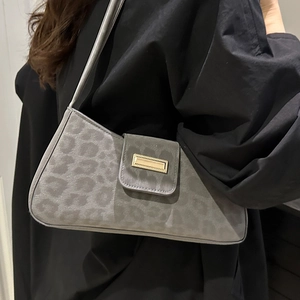 Petit Sac Baguette Rétro Imprimé Léopard pour Femme Sac sous le Bras en Cuir PU avec Boucle en Métal Sac à Main Élégant et Mode