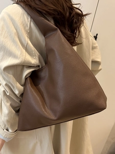 Large brown lychee texture tote bag for women, stylish shoulder bag for daily commuting