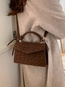 Sophisticated Leopard Print PU Leather Handbag For Women Minimalist Retro Crossbody Bag Fashionable Versatile Shoulder Bag