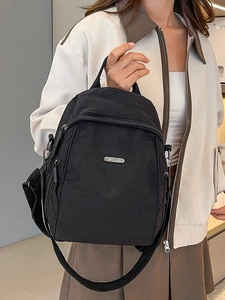Großer schwarzer Nylonrucksack für Damen stilvoll Reisen Pendeln mit Multi-Taschen-Design