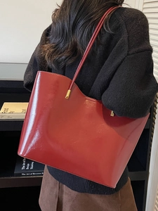 Fashionable burgundy leather tote bag for women, spacious shoulder bag for daily commute