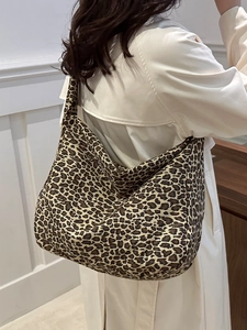 Große Hobo-Tasche mit Leopardenmuster aus Canvas für Damen für den Alltag