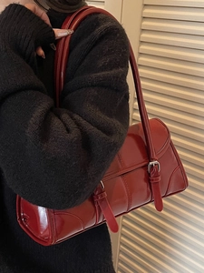 Women Vintage Glossy PU Leather Underarm Bag Retro Solid Color Square Shoulder Bag With Metal Buckle Versatile Commuter Handbag