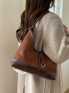 Women Vintage PU Artificial Suede Splicing Shoulder Bag Large Capacity Contrast Stitching Tote Bag With Metal Ring Minimalist Hobo Bag