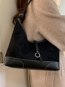 Retro black oversized suede leather hobo bag with contrast stitching and metal ring
