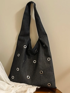 Grand sac cabas en denim gris foncé avec œillets métalliques style punk minimaliste chic