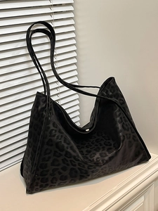Vintage black leopard print suede tote bag with large capacity and slim shoulder straps