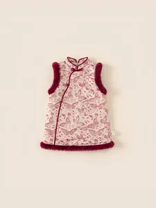 Gilet qipao tradizionale da bambina rosa con motivi jacquard e bordo in pelliccia rossa