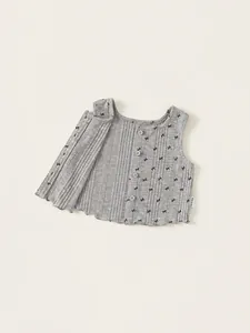 Gilet en maille côtelée grise pour bébé avec imprimé nœuds et ourlet à volants