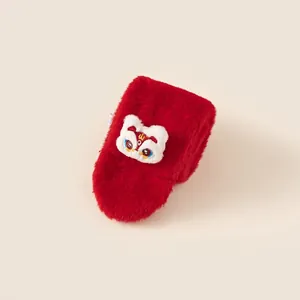 Écharpe rouge pelucheuse pour enfants avec broderie lion de dessin animé et fausse fourrure