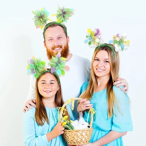 Diademas de Pascua con orejas de conejo y pompones de colores para decoración de fiesta