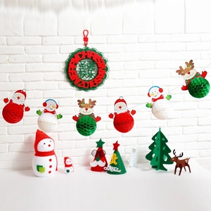Guirlande de Noël avec boules alvéolées en papier Père Noël bonhomme de neige renne