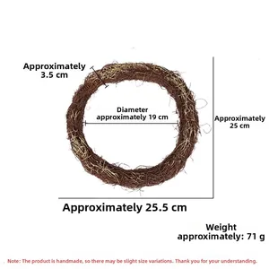 Détail d'une couronne en rotin naturel faite main avec dimensions et poids précisés