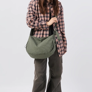 Borsa a Spalla Hobo in Nylon a Quadri da Donna Grande Capacità Stile Giapponese Tracolla Regolabile con Nodo Borsa Casual