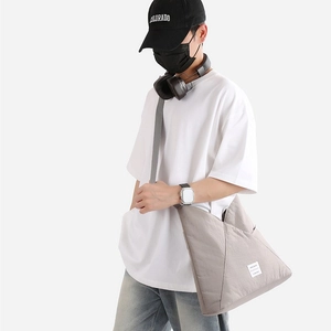 Borsa a tracolla grigia minimalista di grande capacità in nylon impermeabile durevole