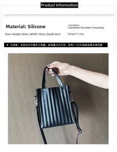 Tableau des tailles montrant les dimensions du sac cabas en silicone plissé noir 20x18x8cm