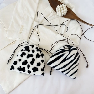 Korean Fashion Women Plush Cow Zebra Print Drawstring Bucket Bag Faux Fur Mini Shoulder Crossbody Bag Casual Daily Purse