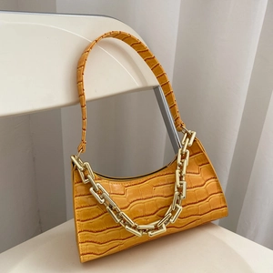 Vintage Crocodile Embossed PU Leather Underarm Bag French Chic Shoulder Bag With Gold Chain Decoration Fashion Handbag Women