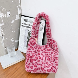 Pink leopard print faux fur tote bag with plush texture for women's autumn winter style