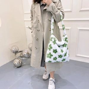 Plush large capacity tote bag with green floral pattern for women in autumn and winter