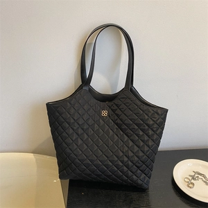 Classic black quilted tote bag with gold metal logo and large capacity for daily commuting
