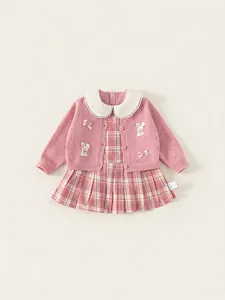 Set Cardigan Rosa e Abito a Quadri per Bambina Stile Preppy Colletto Peter Pan Fiocco Coniglio Abbigliamento Dolce