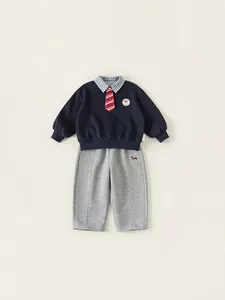 Ensemble uniforme scolaire avec sweat bleu marine cravate et pantalon gris enfant