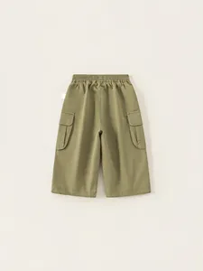 Pantalón cargo clásico verde militar para niños con cintura elástica y bolsillos