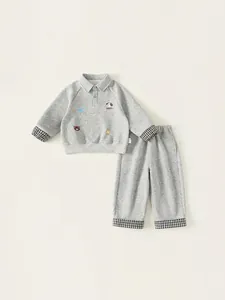 Completo Casual da Ragazzo Top Polo Manica Lunga Grigio Melange e Pantaloni con Bordo a Quadri in Cotone Ricamo Cartoon