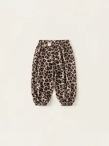 Pantaloni leopardati per bambini con vita e polsini elastici per l'uso quotidiano