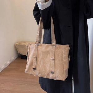 Women High End Niche Pleated PU Leather Shoulder Bag Large Capacity Wrinkled Tote Handbag For Daily Office Travel Commuting