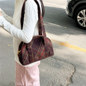 Vintage Woolen Plaid Shoulder Bag For Women Minimalist Design Small Handbag Retro Grid Pattern Crossbody Bag Winter Fashion Accessory