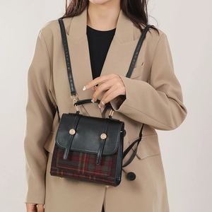 Sac à Épaule Femme Style Rétro Britannique Patchwork à Carreaux Cuir PU Épissage Sac Bandoulière Décor Métallique Petit Sac à Main Cadeau Femme Bureau
