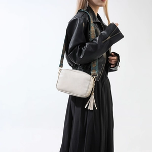 Sac à Épaule Femme en Cuir PU Rétro Avec Gland Bandoulière Large Tissée Bohème Sac Bandoulière Camera Bag Quotidien