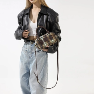 Elegante borsa da donna in lana a quadri con manici in pelle e tracolla regolabile