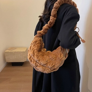 Minimalist Quilted Velvet Shoulder Bag For Women Ruched Scrunchie Strap Cloud Hobo Bag Half Moon Handbag Winter Fashion