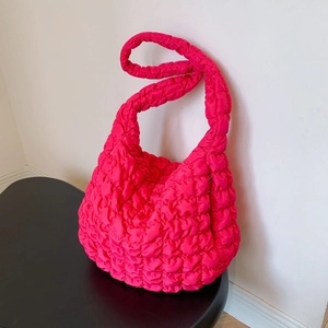 Quilted rose red cloud dumpling bag with large capacity and soft nylon fabric