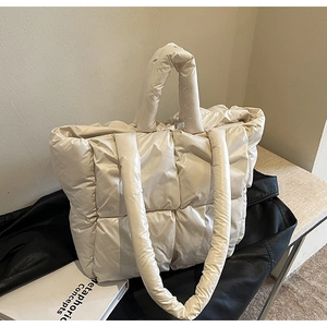 Winter New Large Capacity Puffer Tote Bag For Women Quilted Padded Shoulder Bag Solid Color Minimalist Urban Fashion Handbag