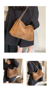 Gros plan du sac bandoulière marron en cuir PU avec surpiqûres et bandoulière en chaîne