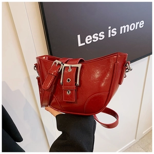 Sac Bandoulière Demi-Cercle pour Femmes en Cuir PU Avec Grande Boucle en Métal Sac Hobo Vintage pour le Style Quotidien