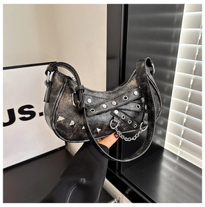 Y2K Punk Rock PU Distressed Crackle Leather Shoulder Bag Women Rivet Chain Underarm Hobo Bag Vintage Streetwear Bag