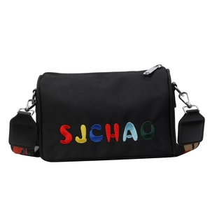Sac à bandoulière noir chic en tissu Oxford avec broderie SJCHAO colorée et sangle large