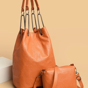 Sac à Bandoulière Femme Mode Gaufré Tête de Mort Combinaison Pochette Tissu Résistant Grande Capacité Sac Seau Chaîne Métal