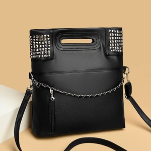 Fashionable black lychee grain leather crossbody bag with silver rivets and metal chain
