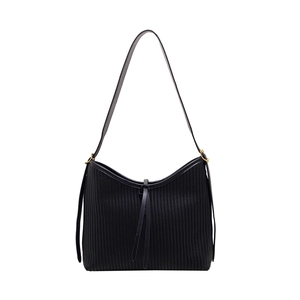 Minimalist black pleated PU leather tote bag with drawstring for women spring 2024 fashion